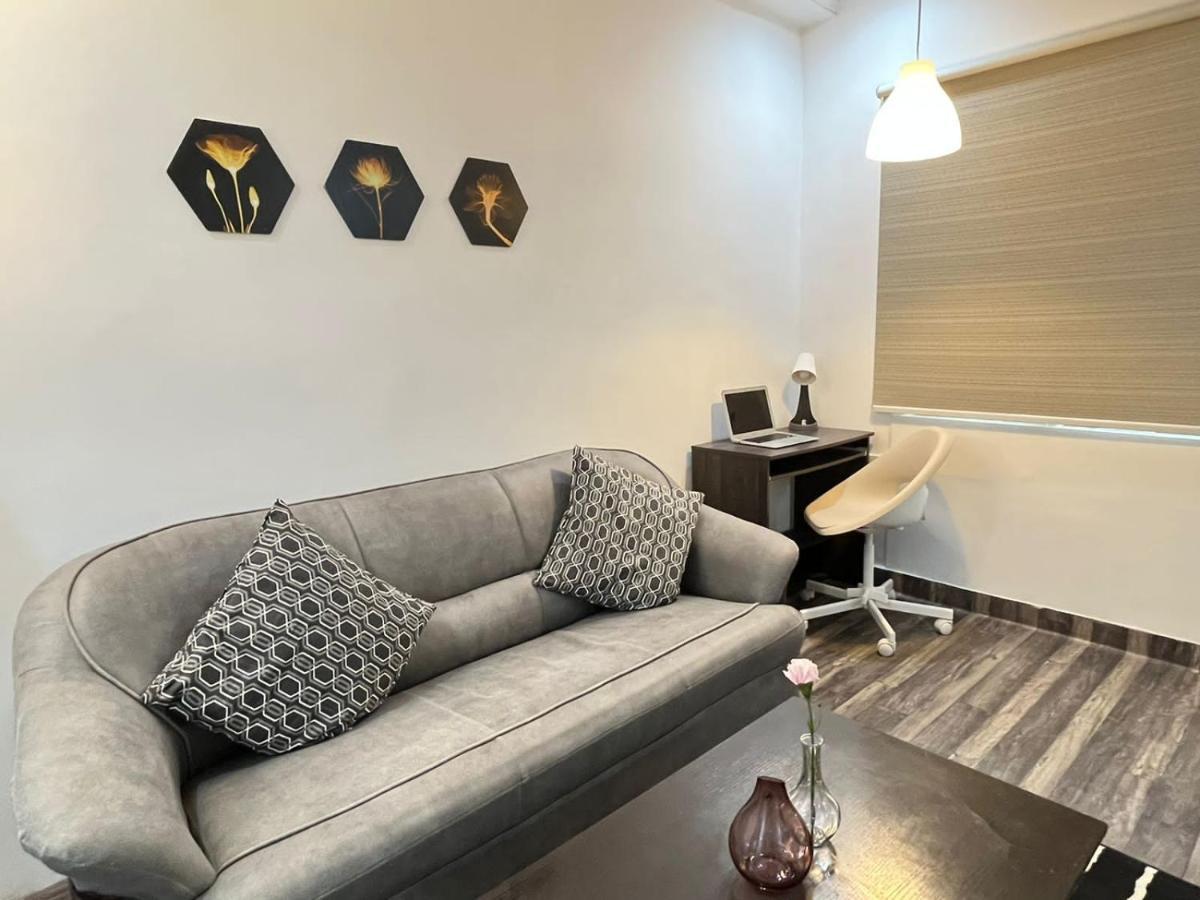 Bedchambers Serviced Apartments, Hajdarabad Zewnętrze zdjęcie